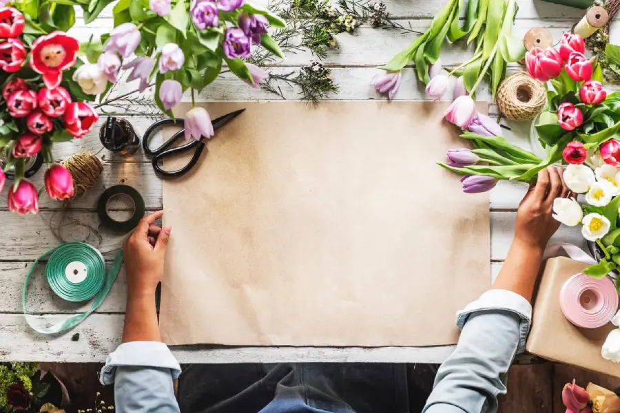 Быстрая доставка цветов и других подарков - наша цель